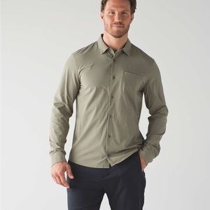 Lululemon Mens Off The Chain Buttondown Uniform Fatigue size medium